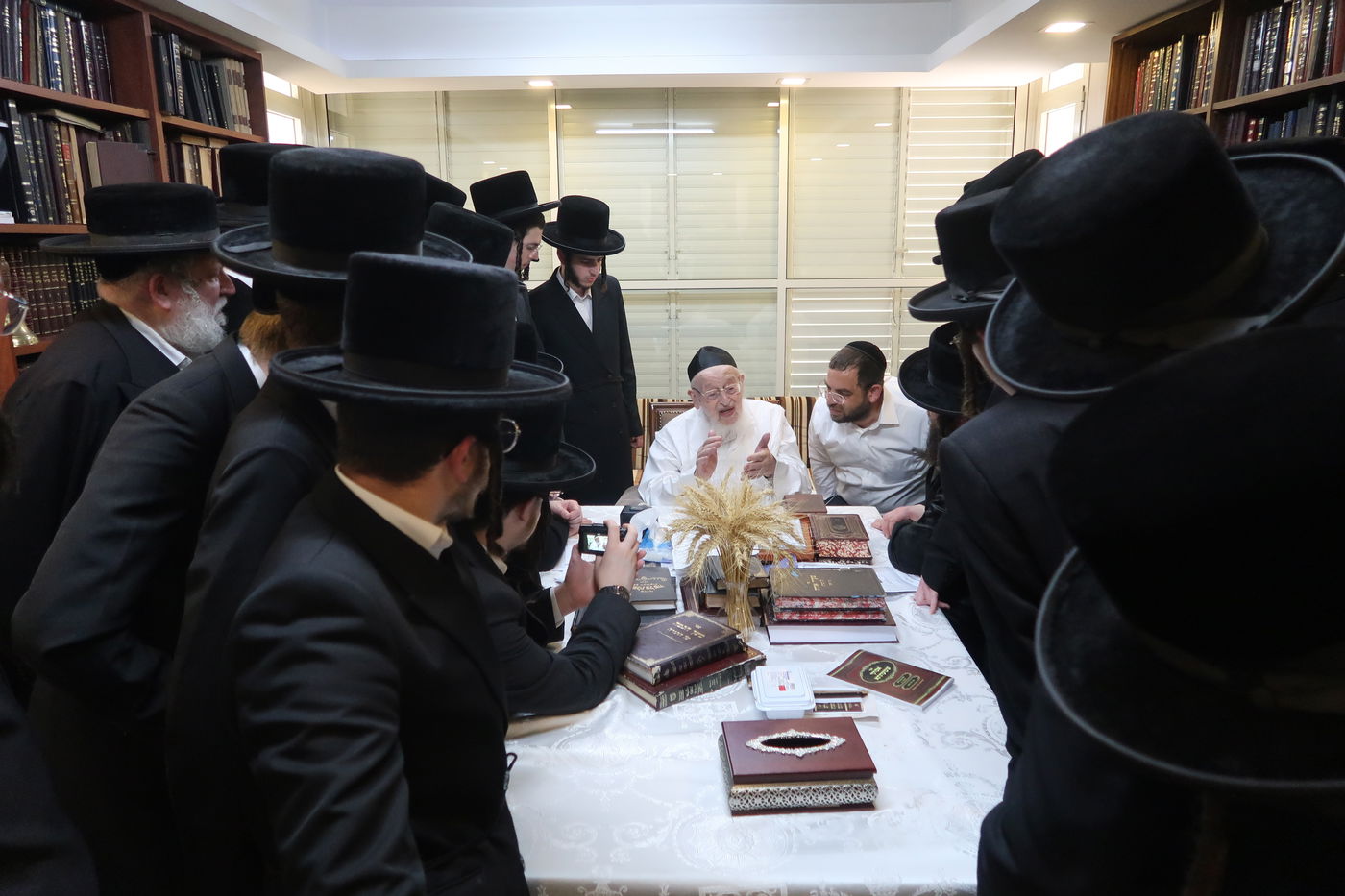 תלמידי ישיבת פיטסבורג אצל הגרמ"צ ברגמן