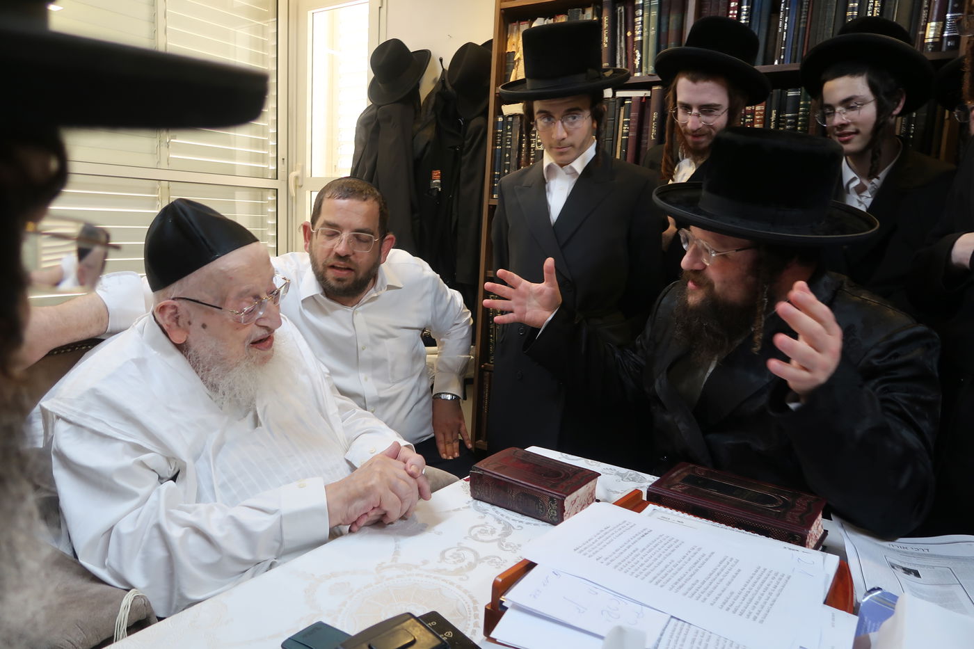 תלמידי ישיבת פיטסבורג אצל הגרמ"צ ברגמן