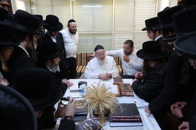 תלמידי ישיבת פיטסבורג אצל הגרמ"צ ברגמן