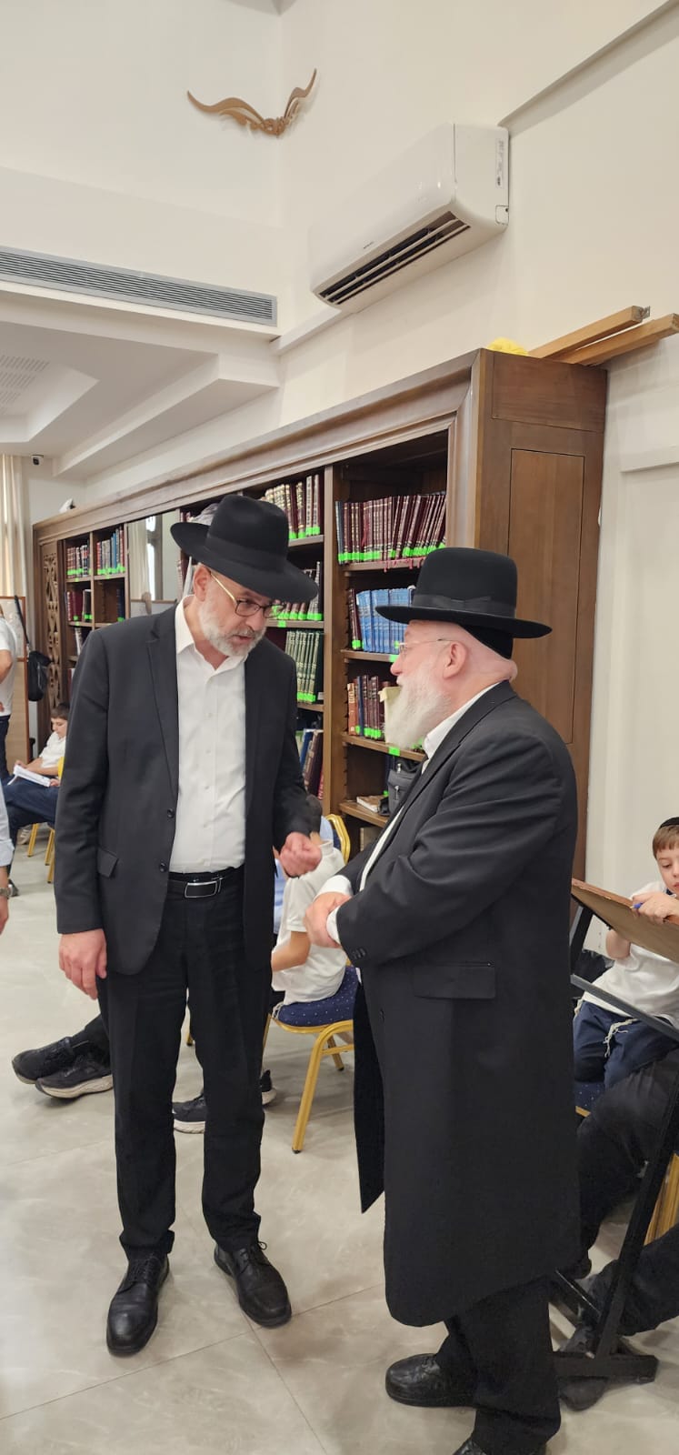 אבות ובנים בת"ת חורב בר"ג