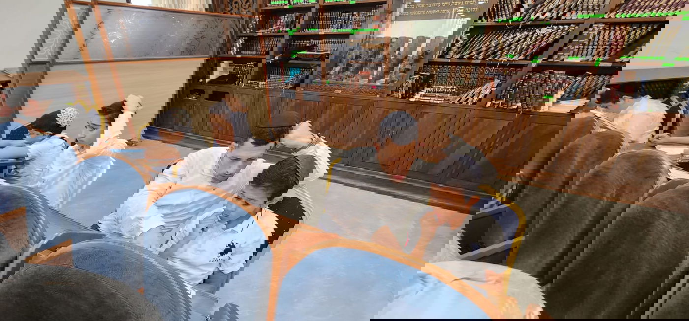 אבות ובנים בת"ת חורב בר"ג