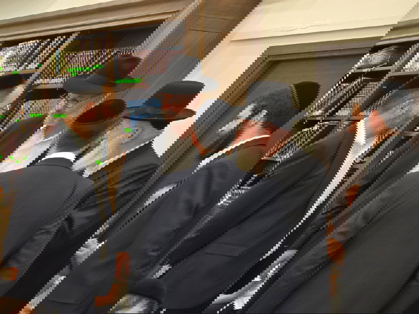 אבות ובנים בת"ת חורב בר"ג