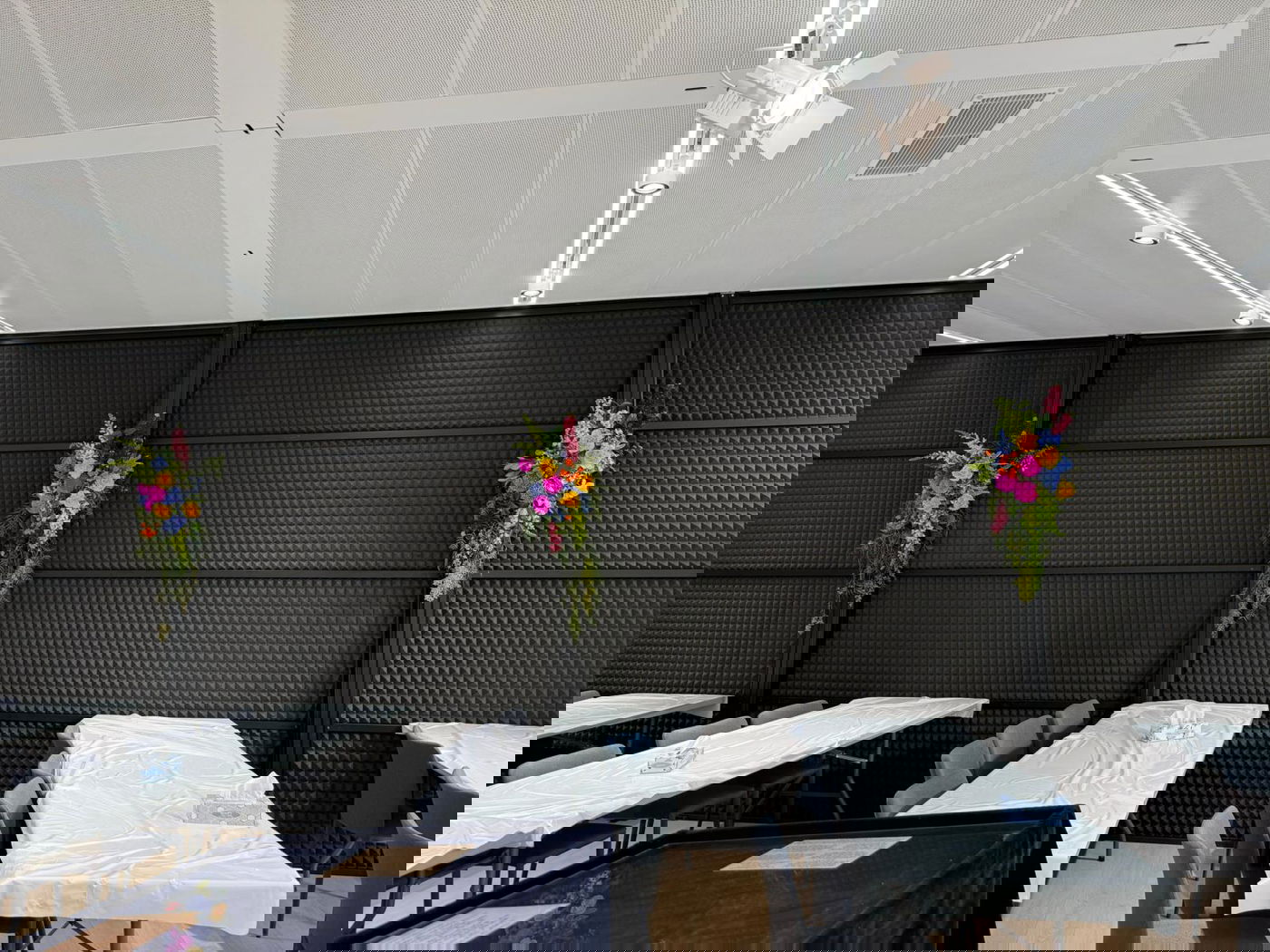 ביהמ"ד 'עדת ישראל' באוסטרליה מקושט לקראת החג