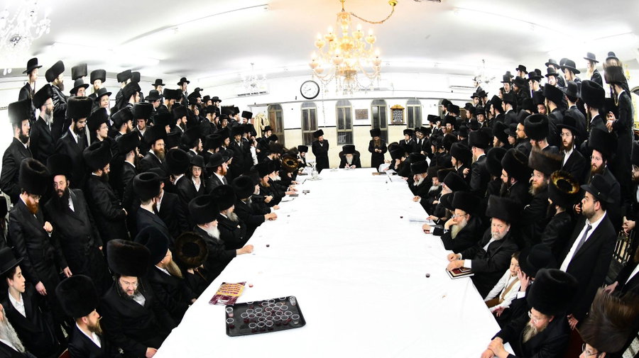 נעילת החג בחצה"ק מודז'יץ