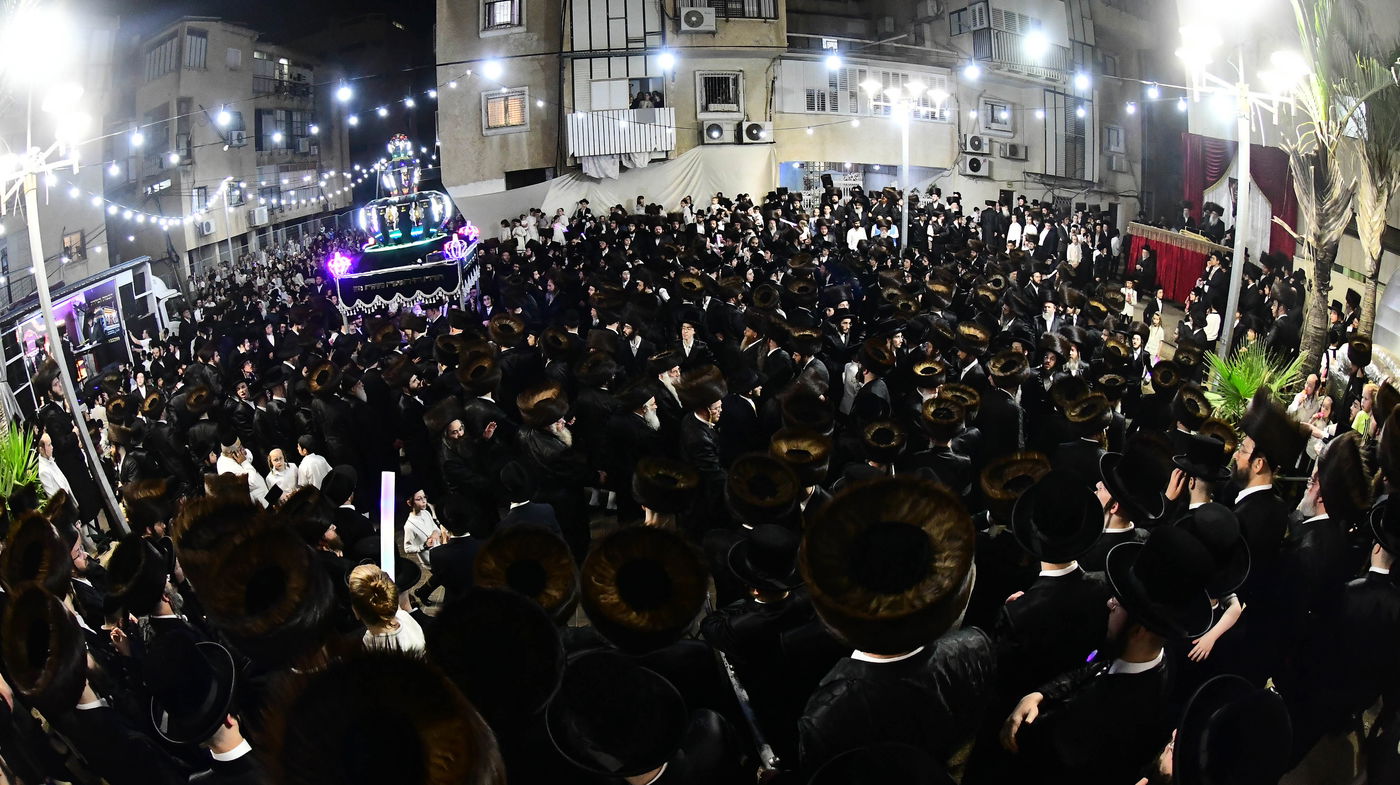 הכנסת ס"ת בנדבורנה