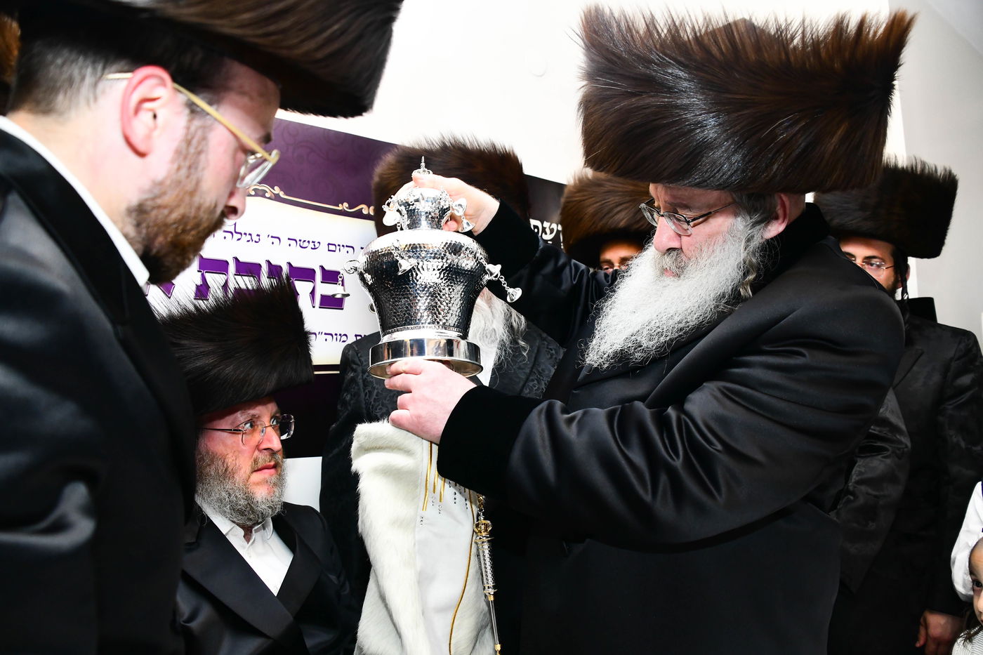 הכנסת ס"ת בנדבורנה