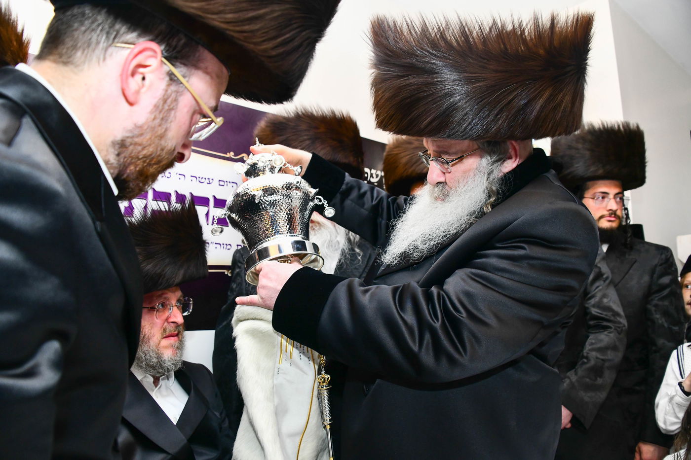 הכנסת ס"ת בנדבורנה