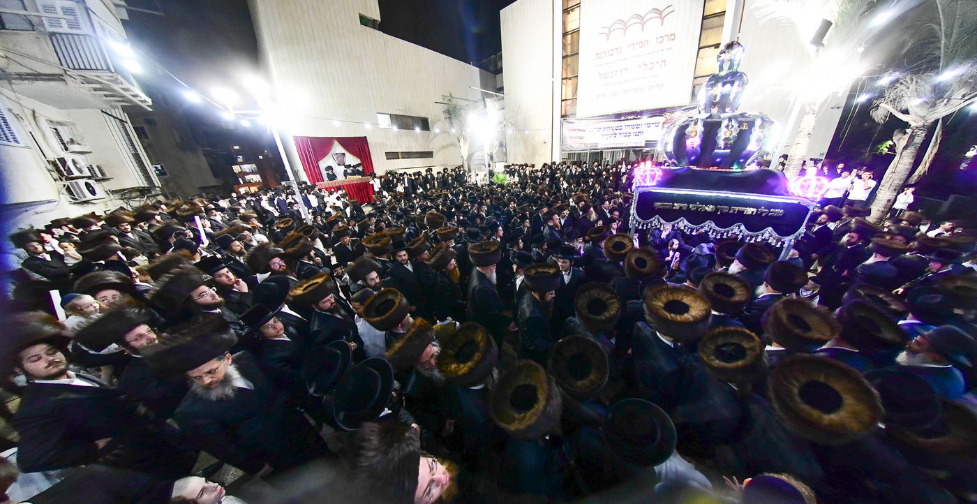 הכנסת ס"ת בנדבורנה