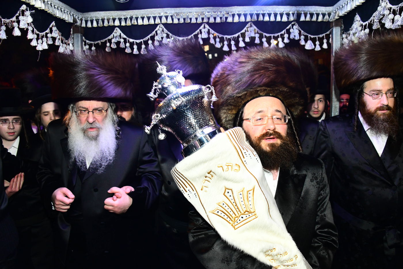 הכנסת ס"ת בנדבורנה