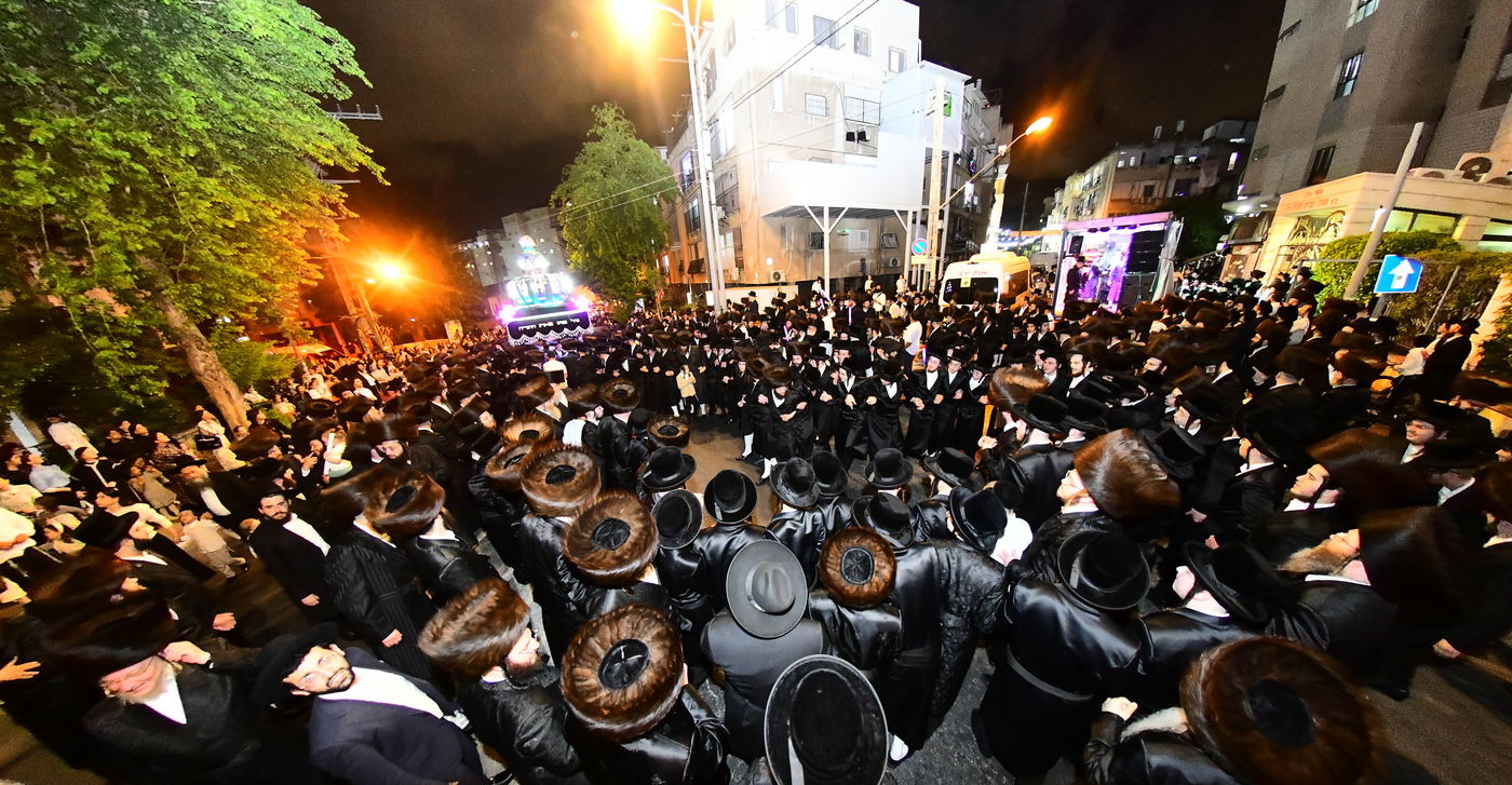 הכנסת ס"ת בנדבורנה