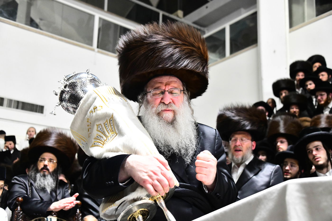 הכנסת ס"ת בנדבורנה