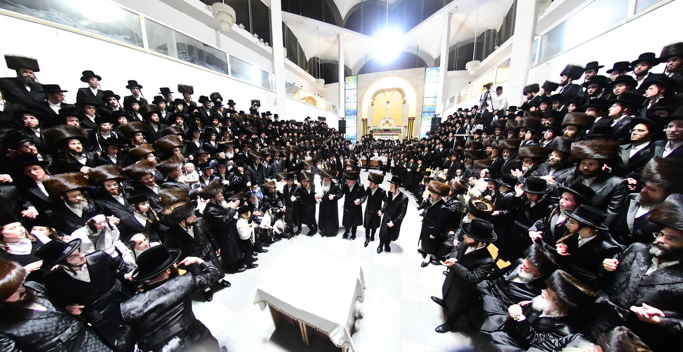 הכנסת ס"ת בנדבורנה