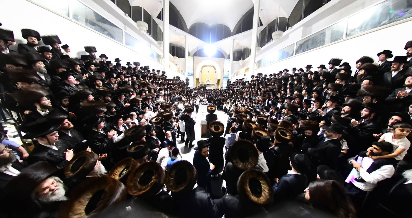 הכנסת ס"ת בנדבורנה