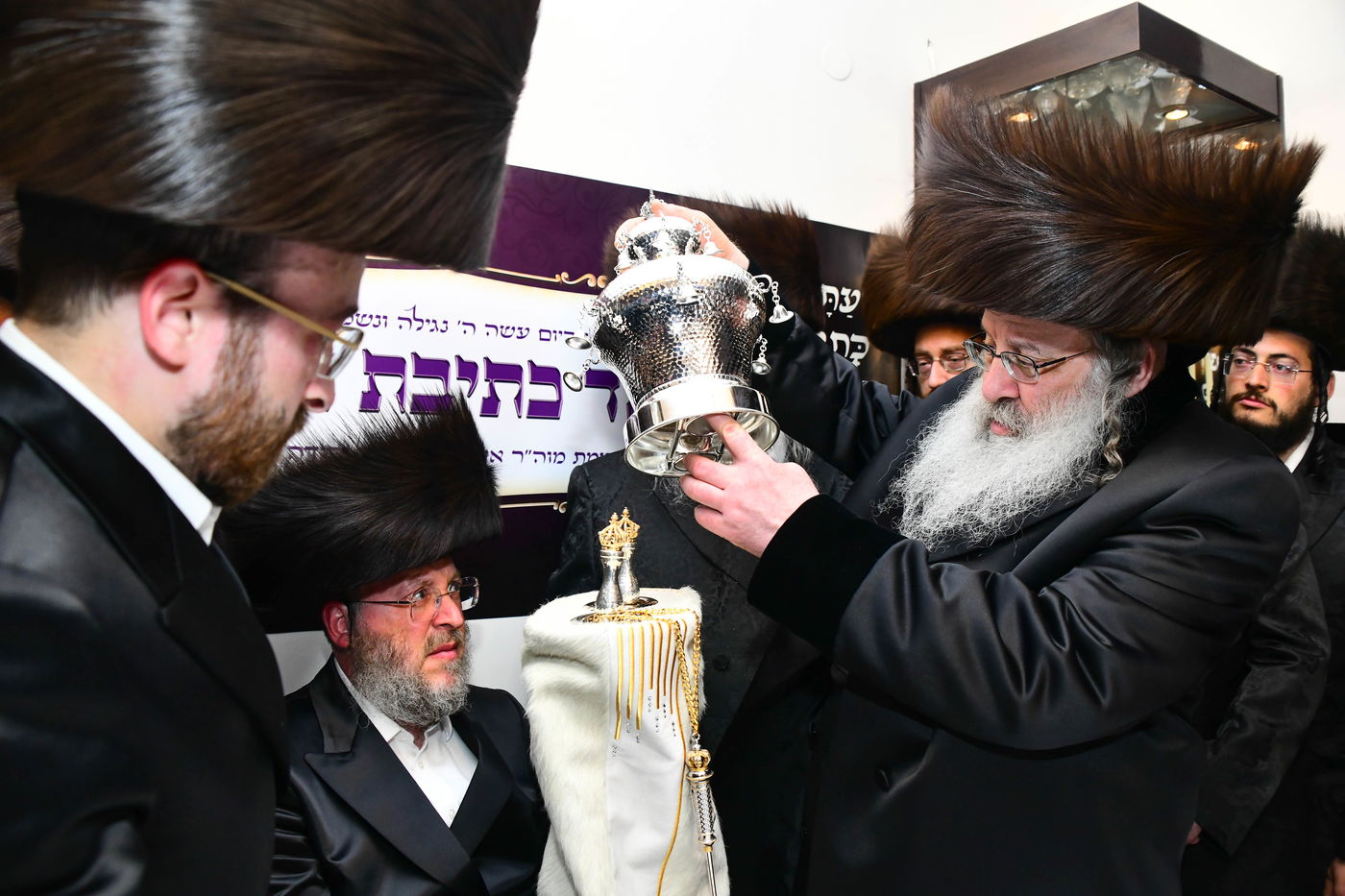 הכנסת ס"ת בנדבורנה