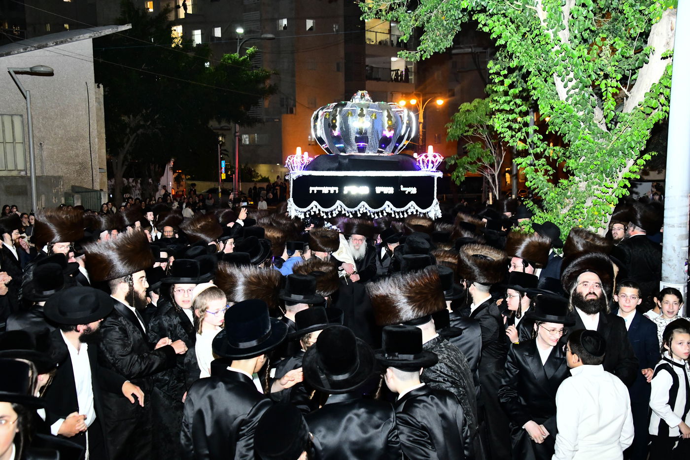 הכנסת ס"ת בנדבורנה