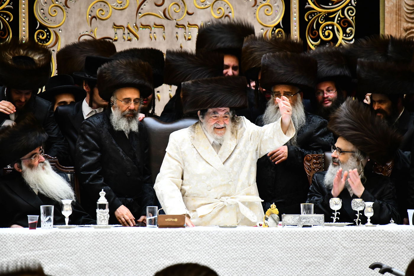 נעילת החג שבועות בחצה"ק ויז'ניץ