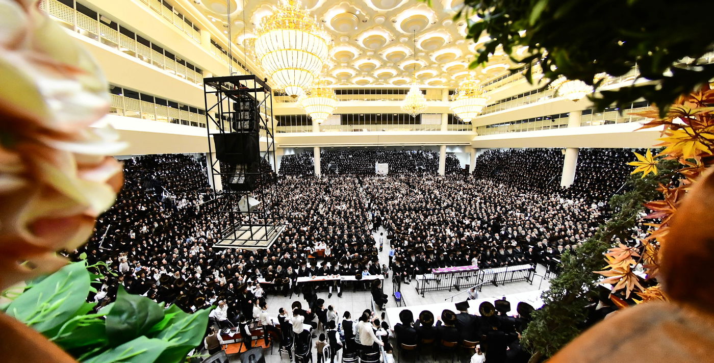 נעילת החג שבועות בחצה"ק ויז'ניץ