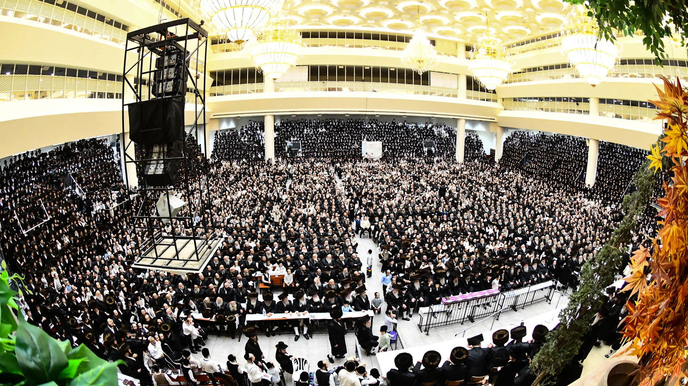 נעילת החג שבועות בחצה"ק ויז'ניץ