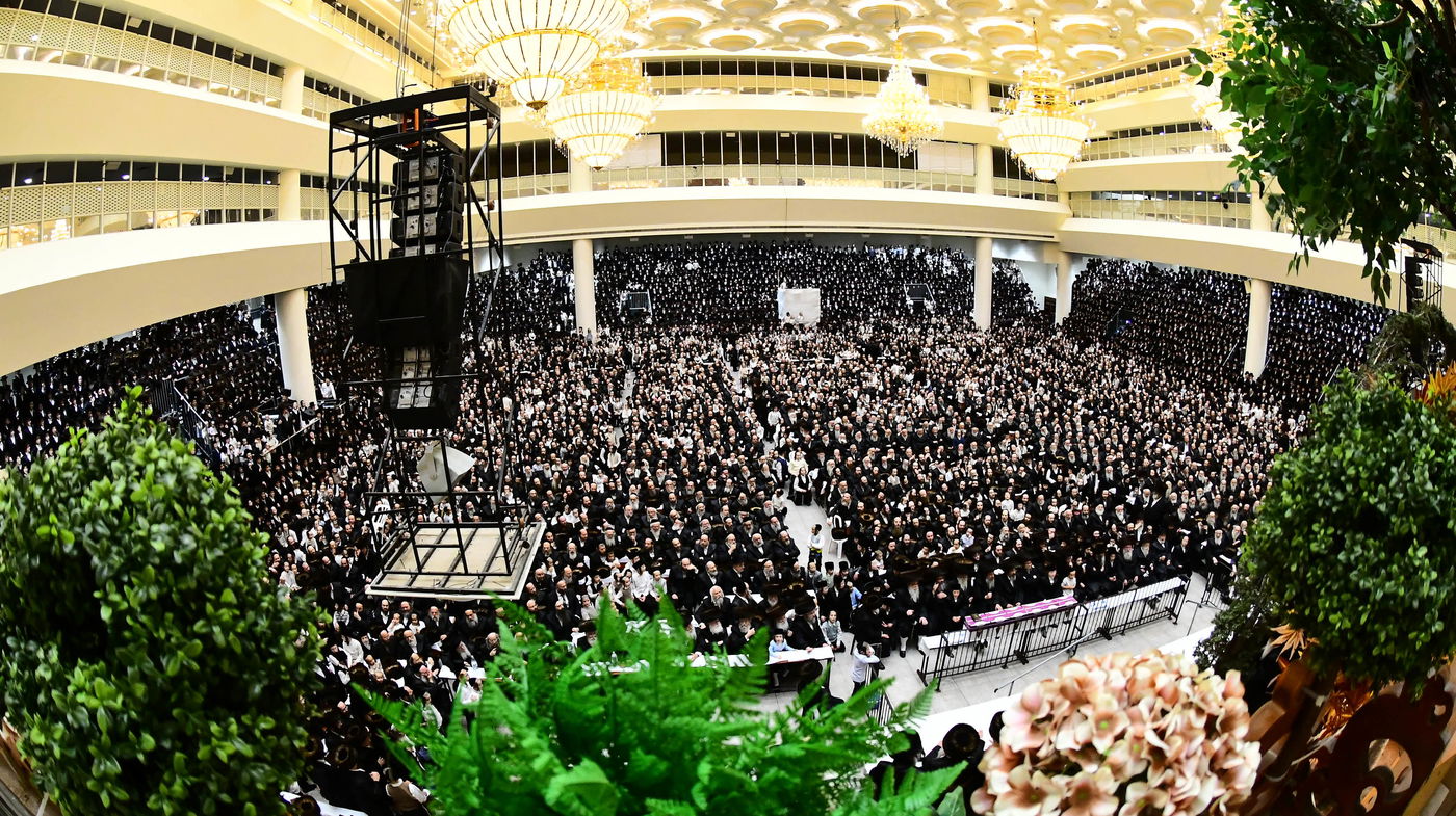 נעילת החג שבועות בחצה"ק ויז'ניץ