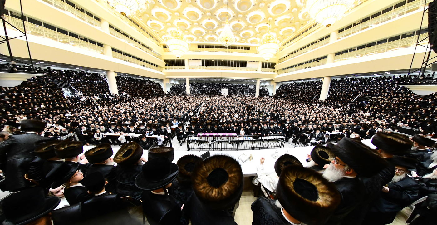 נעילת החג שבועות בחצה"ק ויז'ניץ