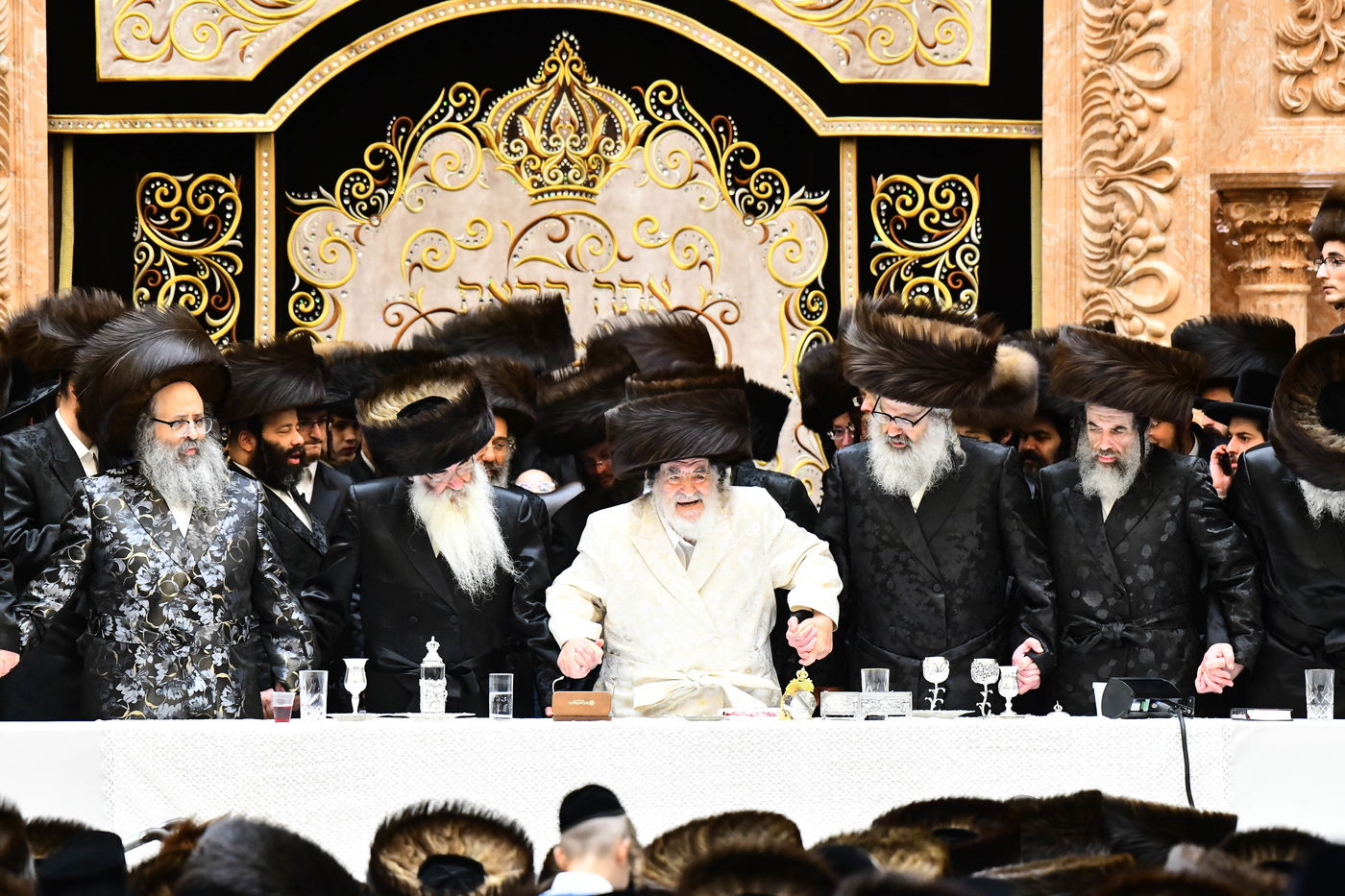 נעילת החג שבועות בחצה"ק ויז'ניץ