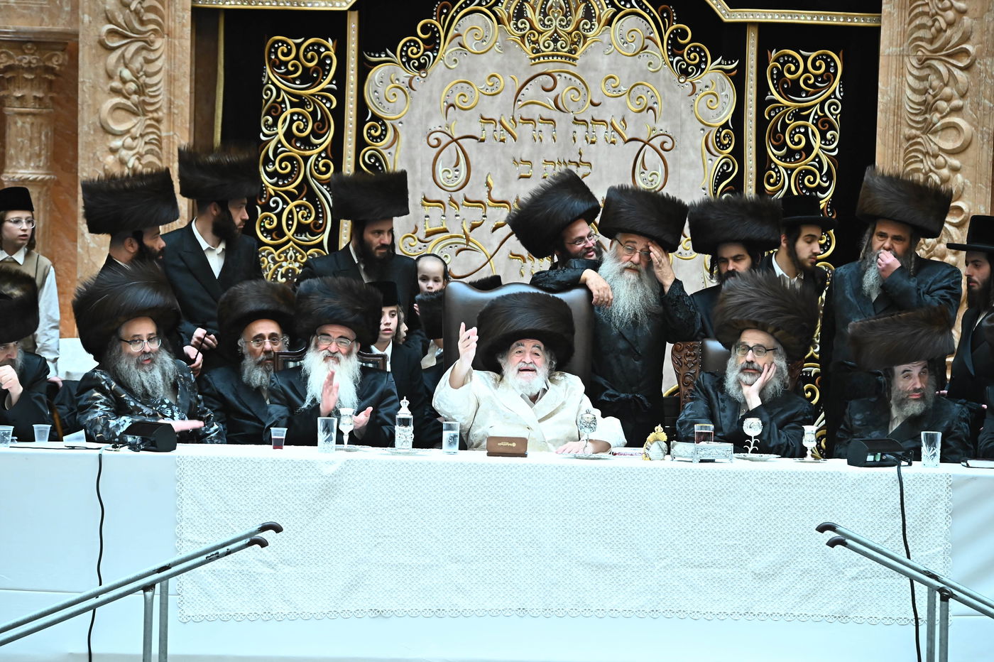 נעילת החג שבועות בחצה"ק ויז'ניץ