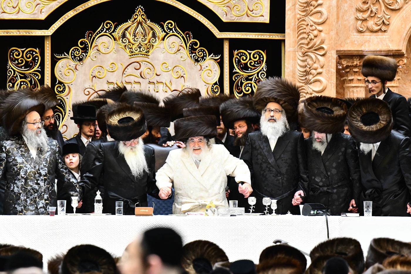 נעילת החג שבועות בחצה"ק ויז'ניץ