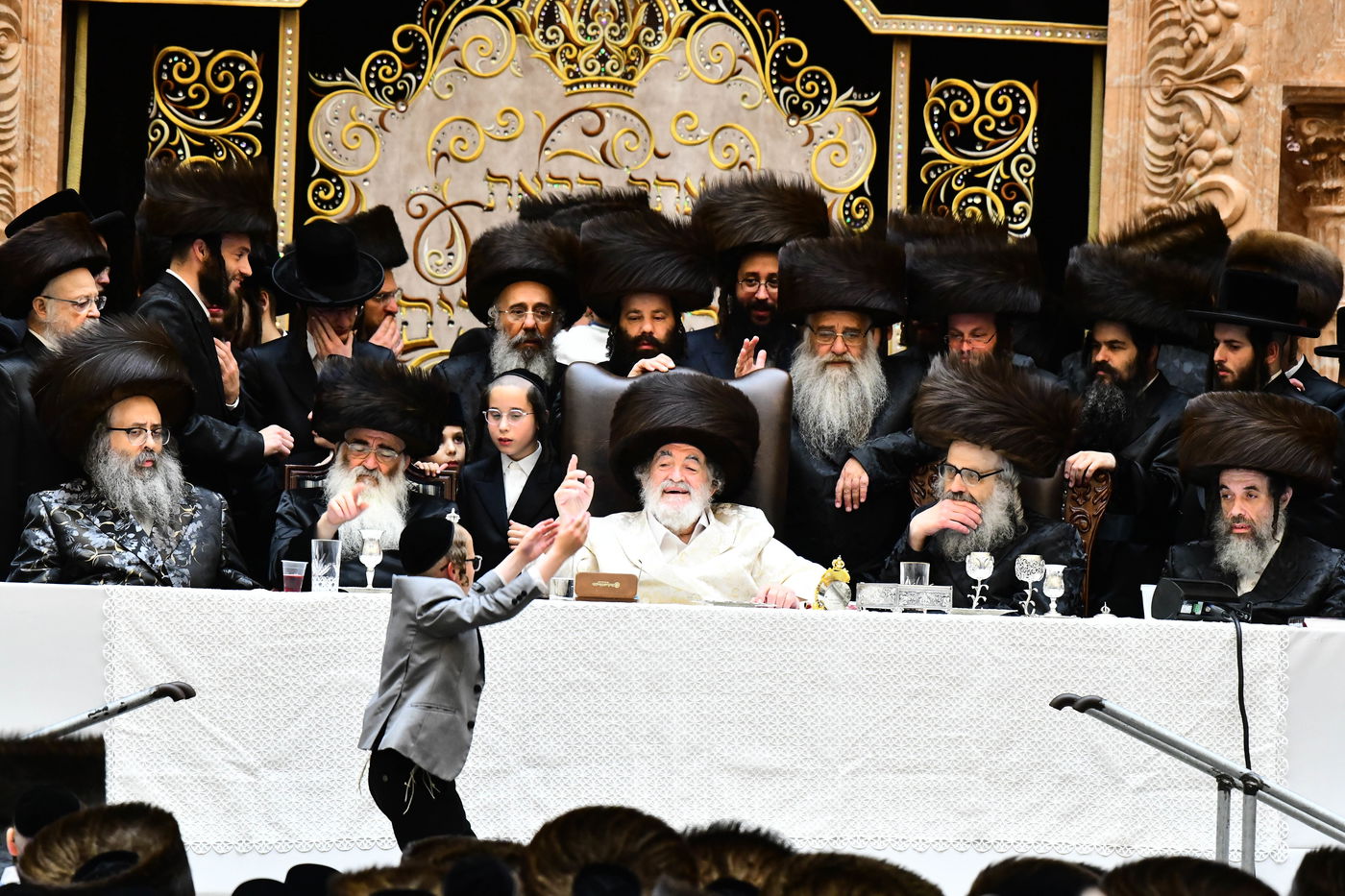 נעילת החג שבועות בחצה"ק ויז'ניץ