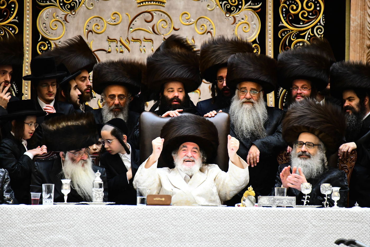 נעילת החג שבועות בחצה"ק ויז'ניץ