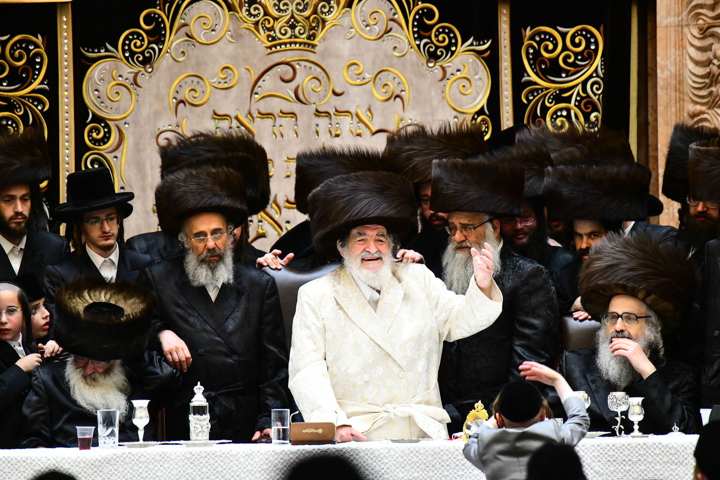 נעילת החג שבועות בחצה"ק ויז'ניץ