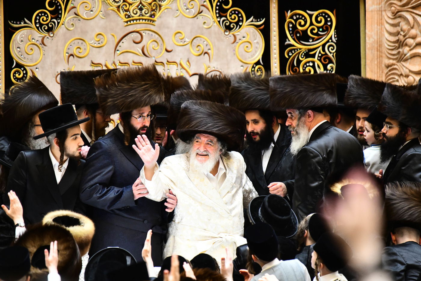 נעילת החג שבועות בחצה"ק ויז'ניץ