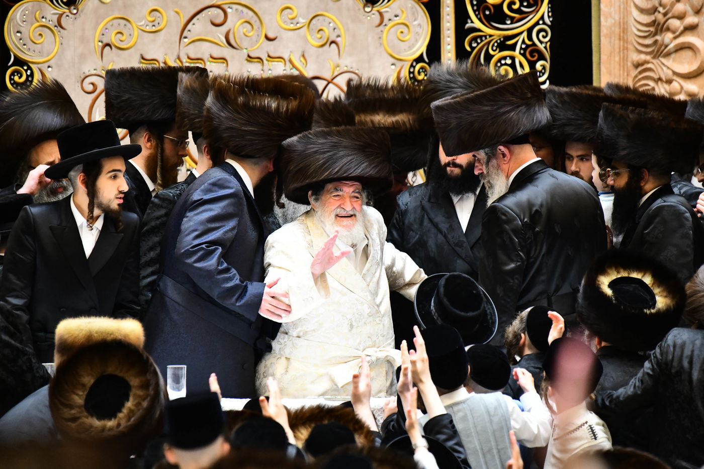 נעילת החג שבועות בחצה"ק ויז'ניץ