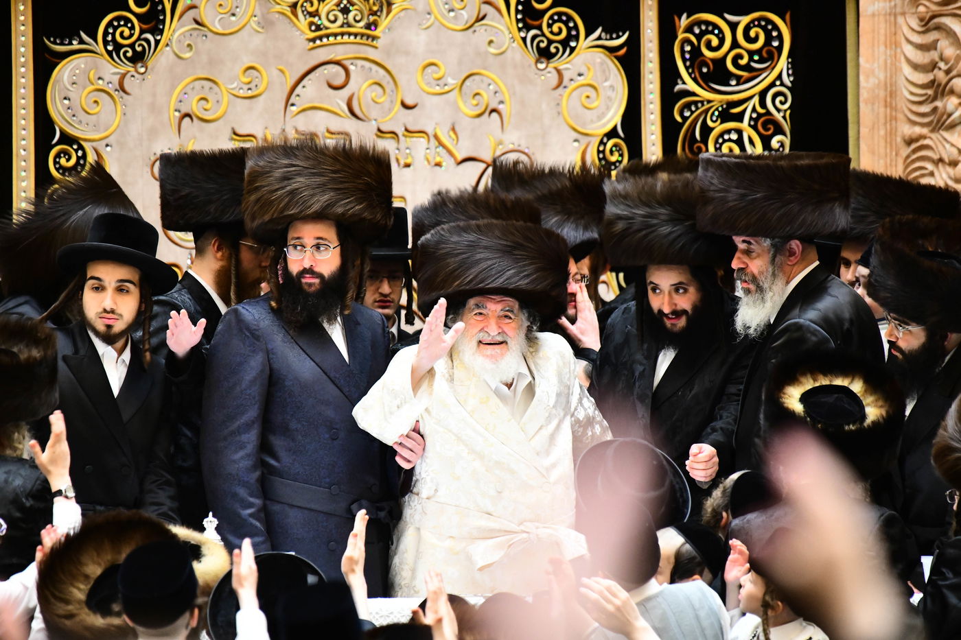 נעילת החג שבועות בחצה"ק ויז'ניץ