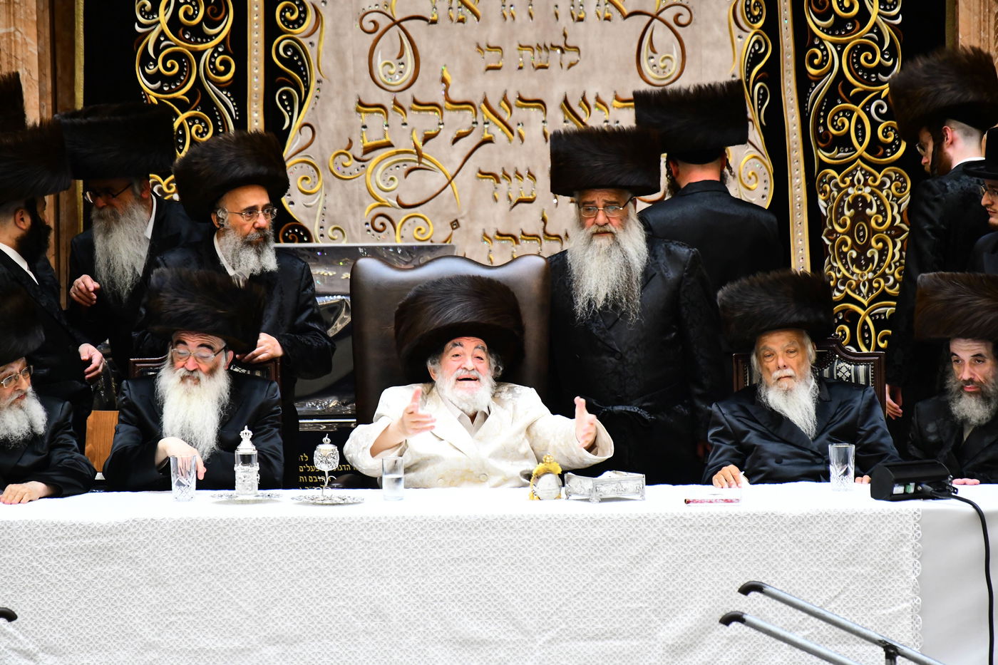 נעילת החג שבועות בחצה"ק ויז'ניץ