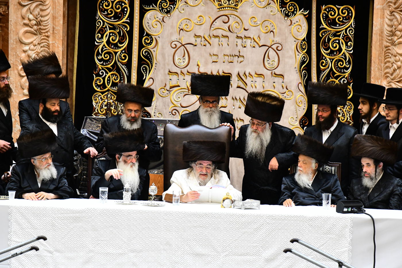 נעילת החג שבועות בחצה"ק ויז'ניץ