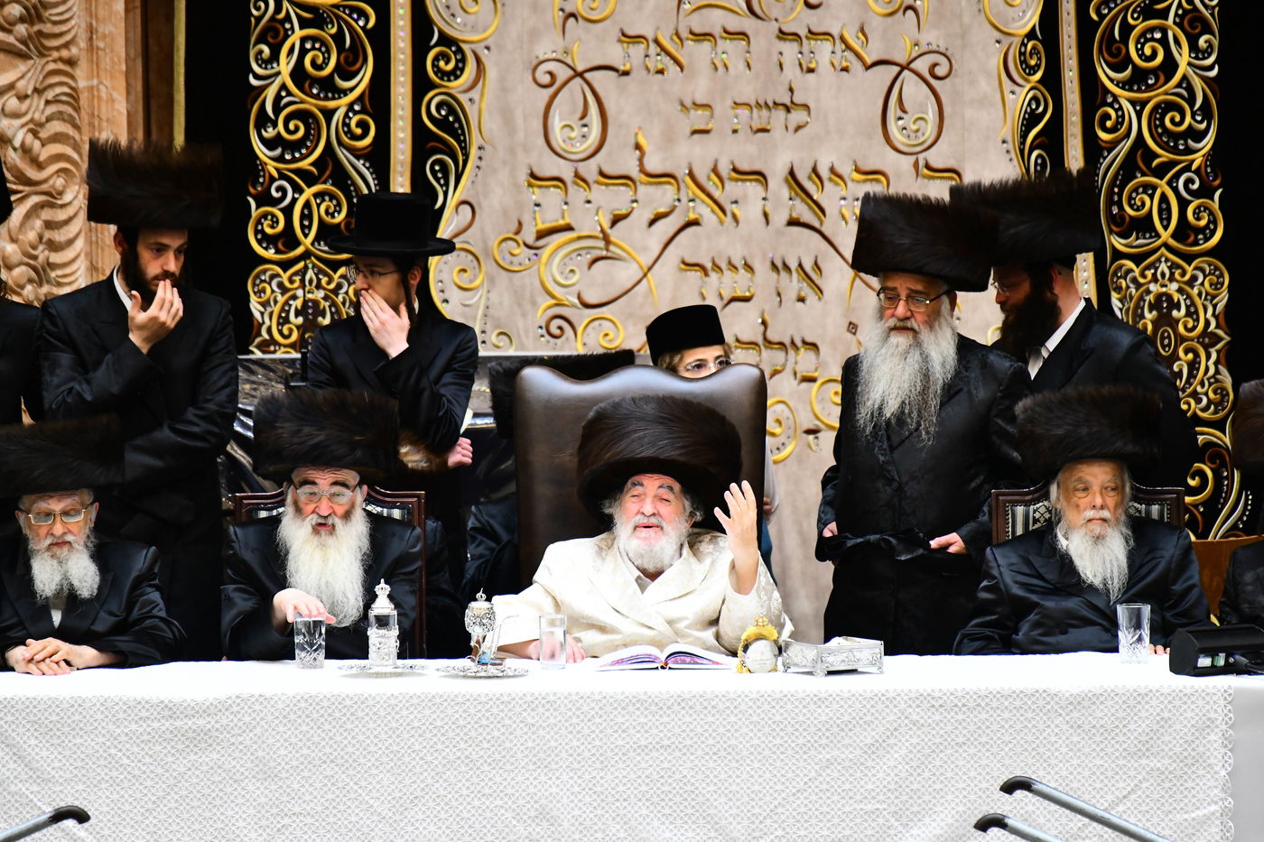 נעילת החג שבועות בחצה"ק ויז'ניץ