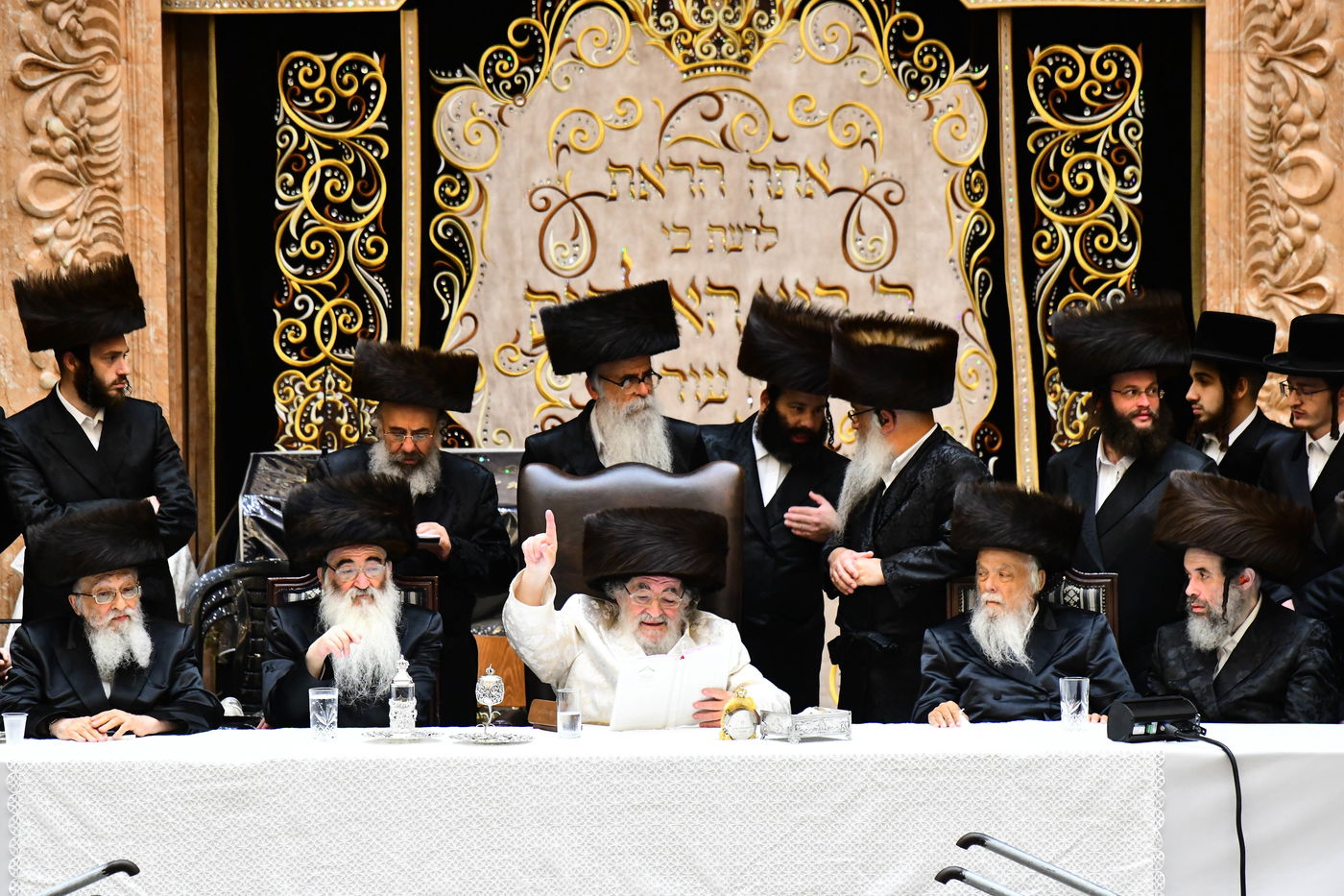 נעילת החג שבועות בחצה"ק ויז'ניץ