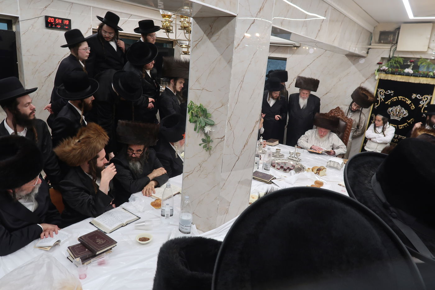 נעילת החג בחצה"ק מהרי"ד מלעלוב