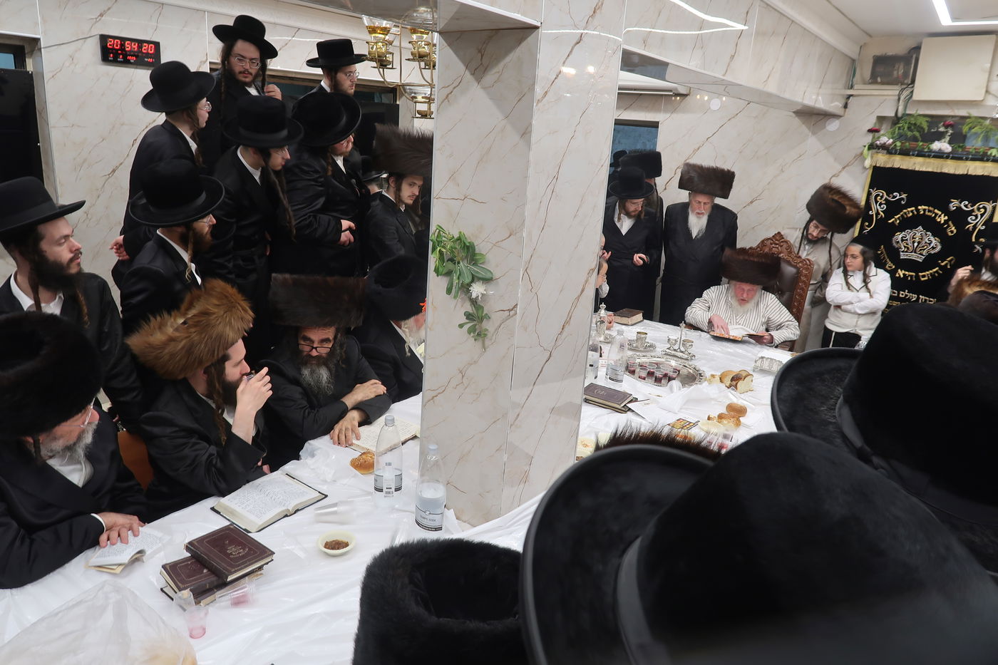 נעילת החג בחצה"ק מהרי"ד מלעלוב