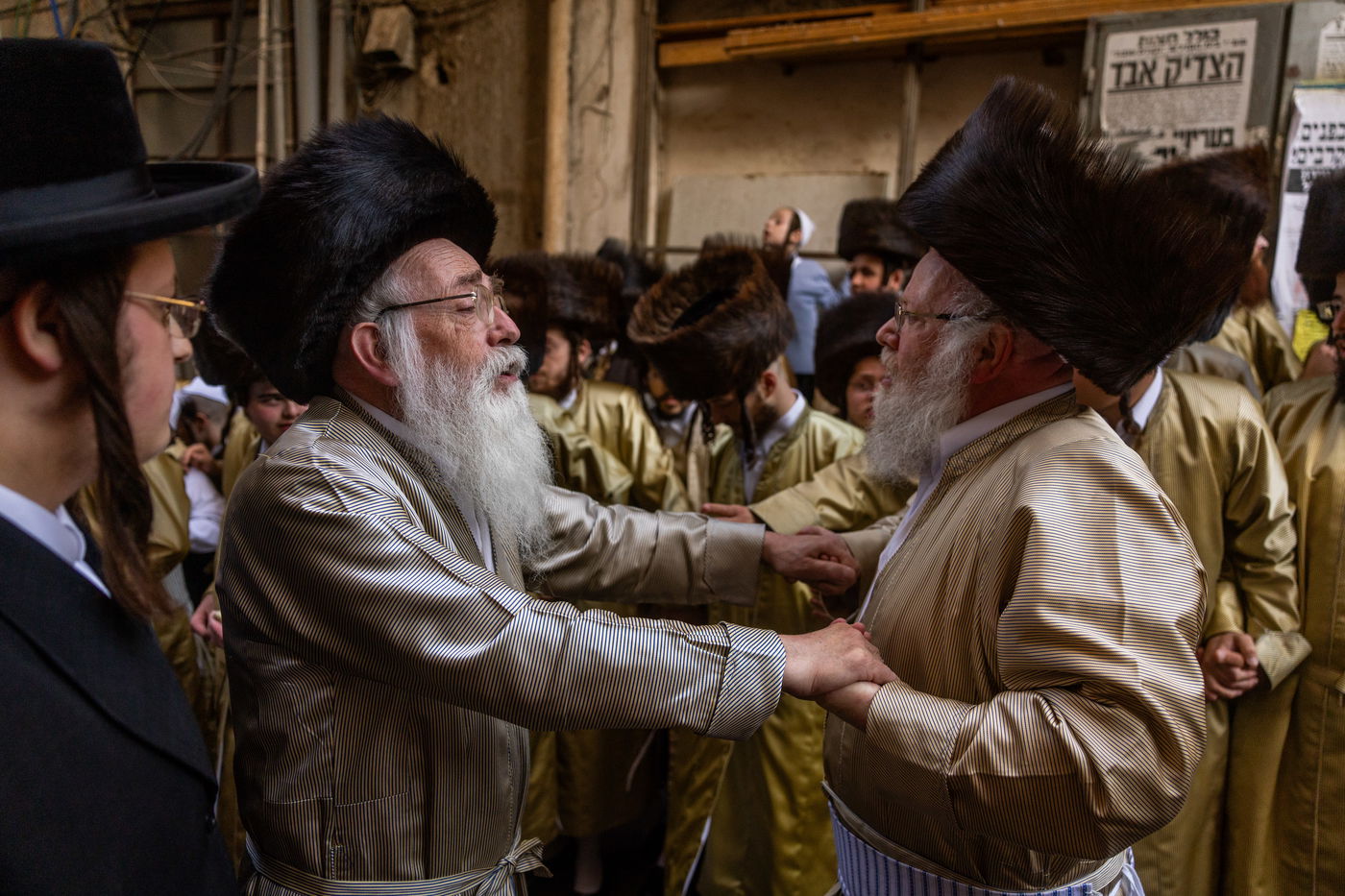 הכנסת ספר תורה ב'תולדות אהרן' בערב חג השבועות