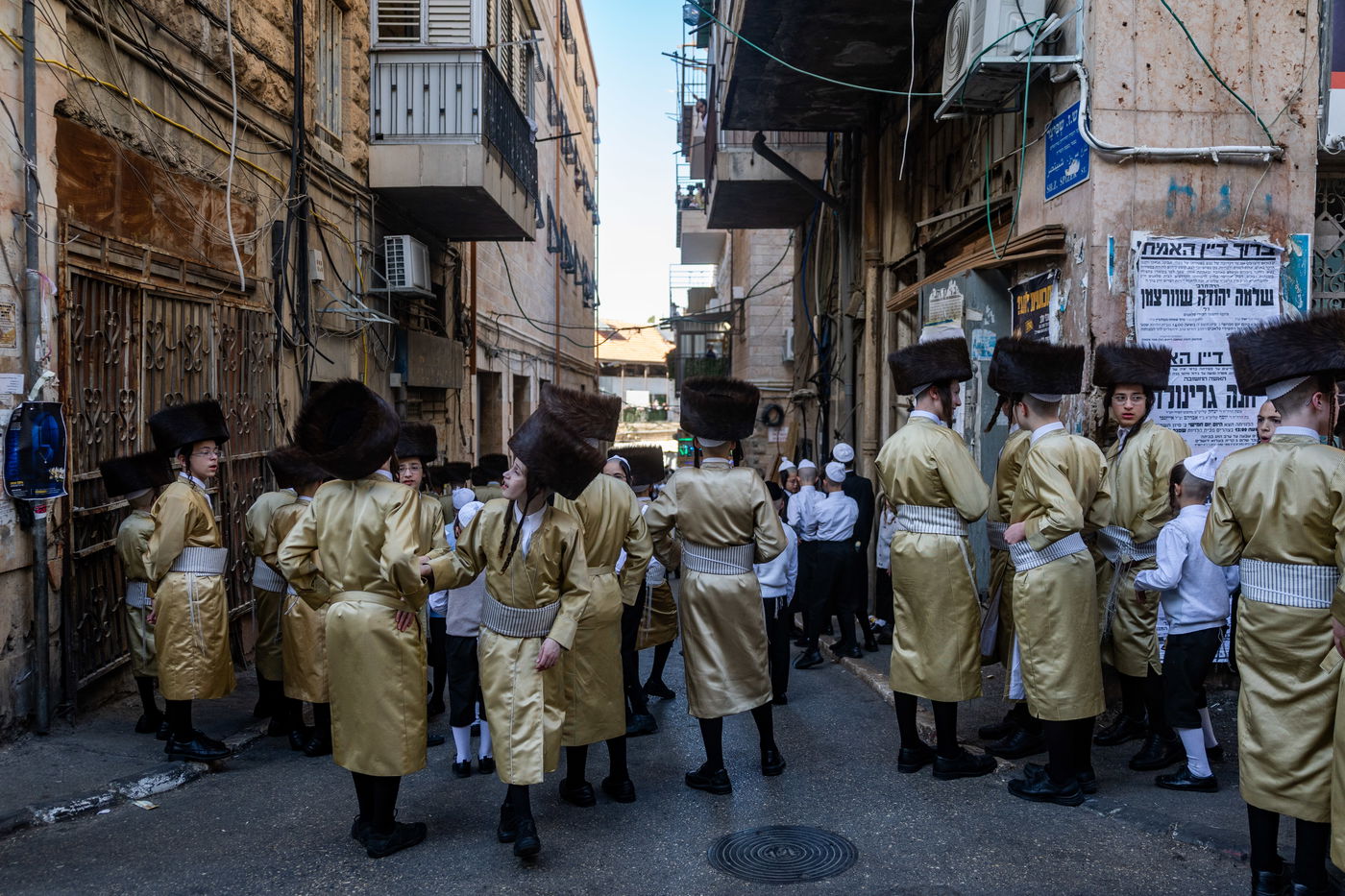 הכנסת ספר תורה ב'תולדות אהרן' בערב חג השבועות