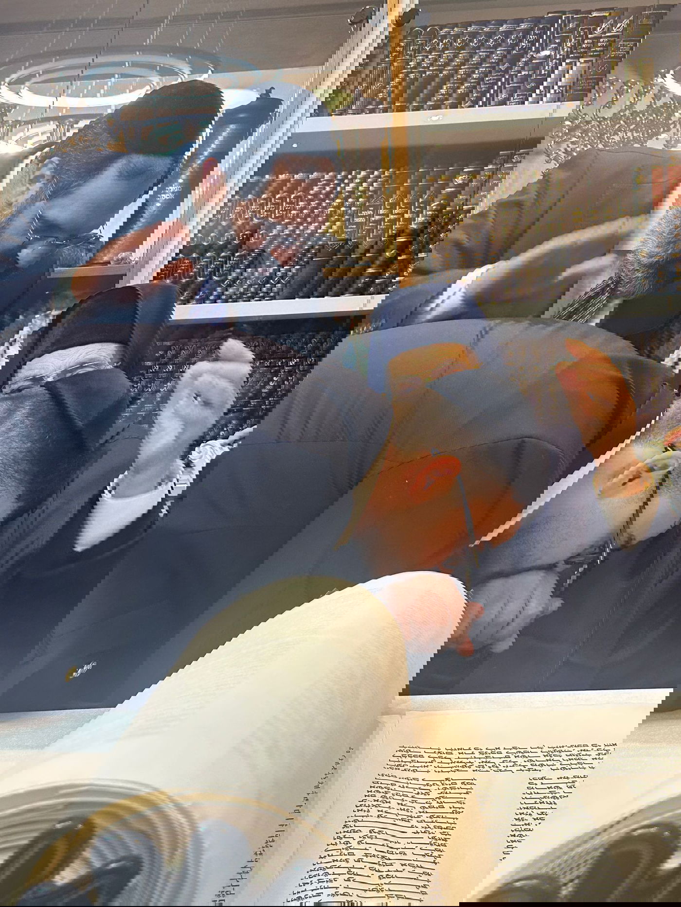  הכנסת ס"ת לע"נ הרב יצחק כהן ארזי זצ"ל