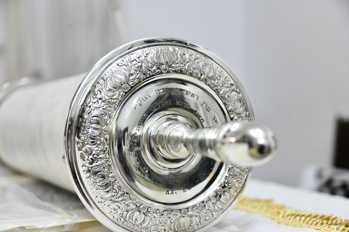 הכנסת ס"ת לישיבת פוניבז' המעטירה