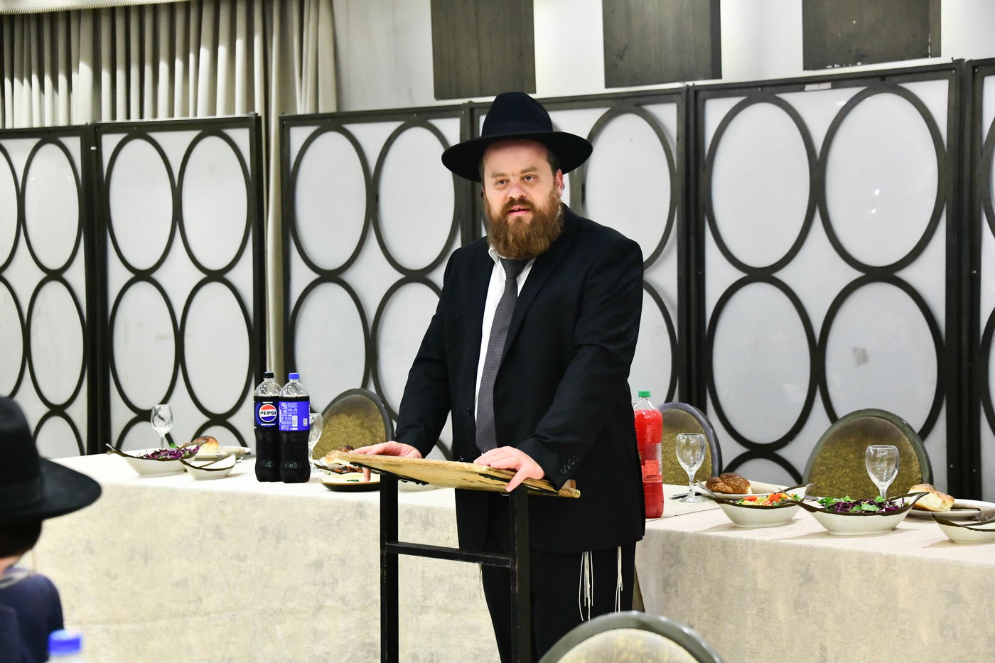 הכנסת ס"ת לישיבת פוניבז' המעטירה