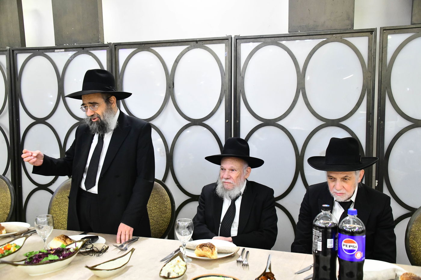 הכנסת ס"ת לישיבת פוניבז' המעטירה