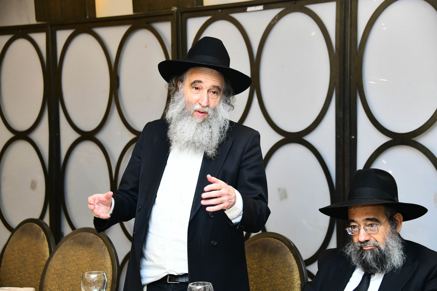 הכנסת ס"ת לישיבת פוניבז' המעטירה