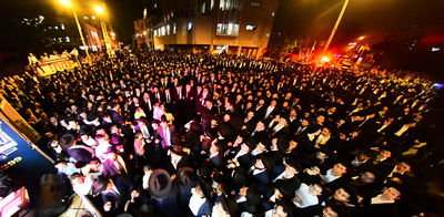 הכנסת ס"ת לישיבת פוניבז' המעטירה