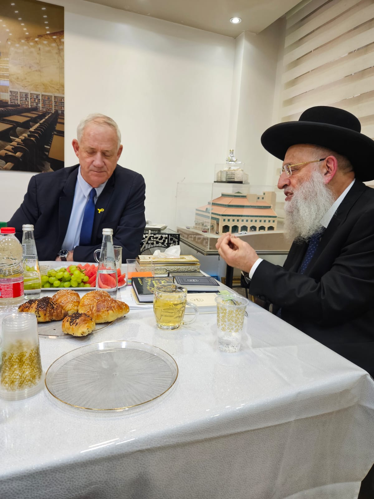 תיעוד ראשון מהפגישה