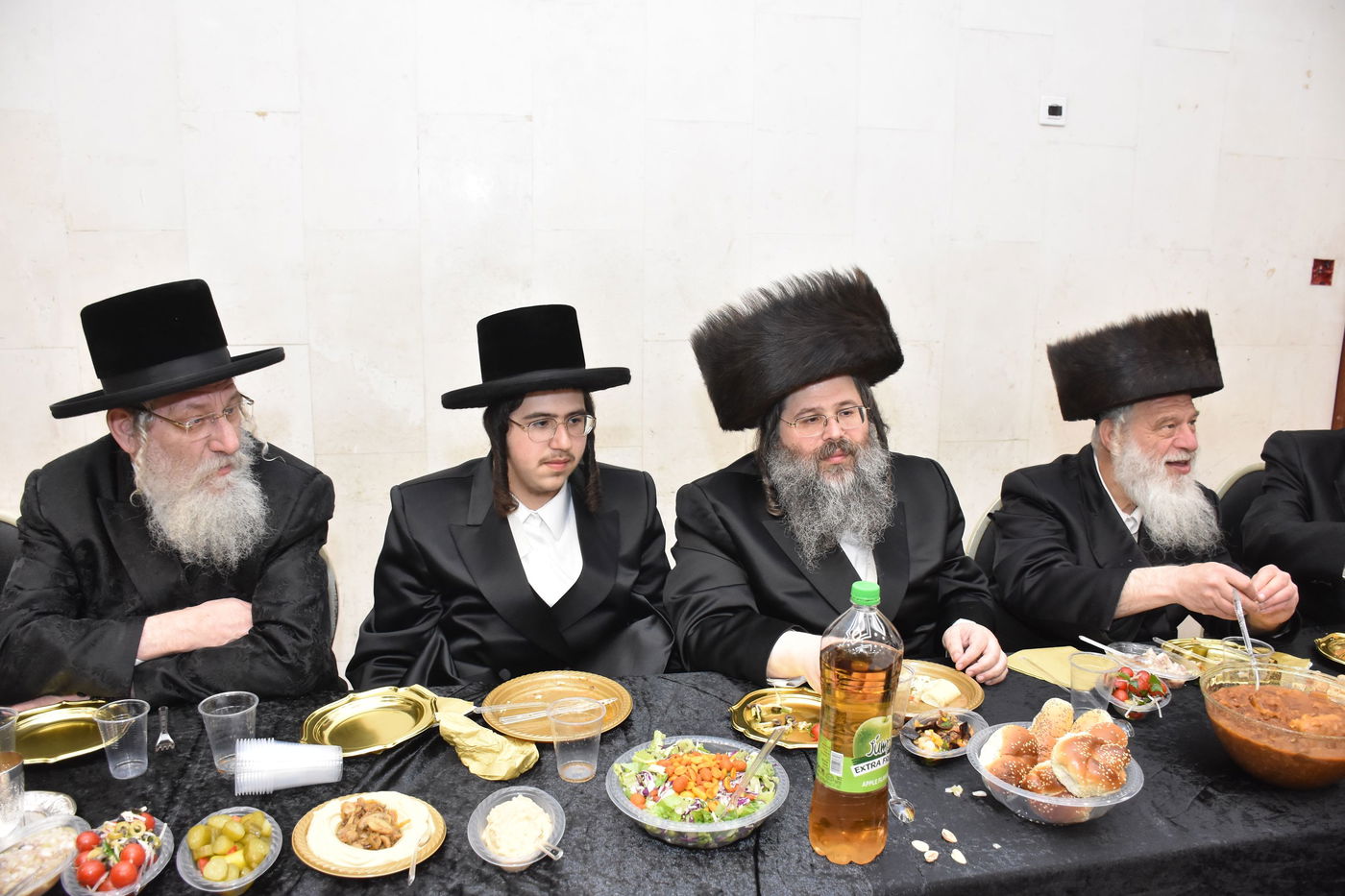 שמחת אירוסי נין האדמו"ר בעל ה"אריה שאג" מצאנז ז'מיגרד