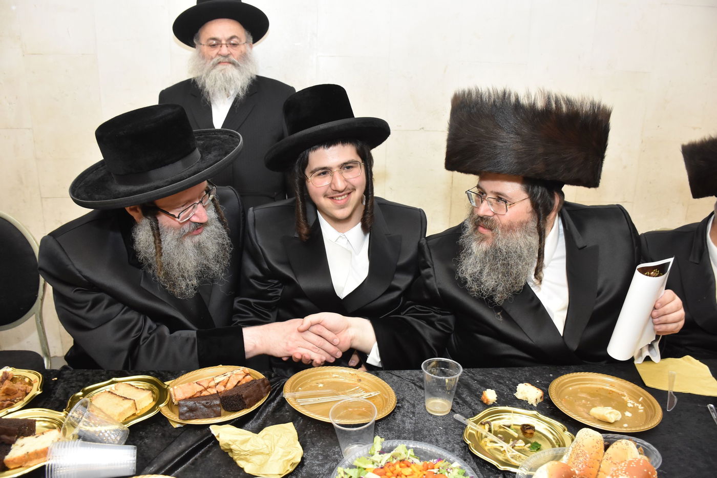 שמחת אירוסי נין האדמו"ר בעל ה"אריה שאג" מצאנז ז'מיגרד